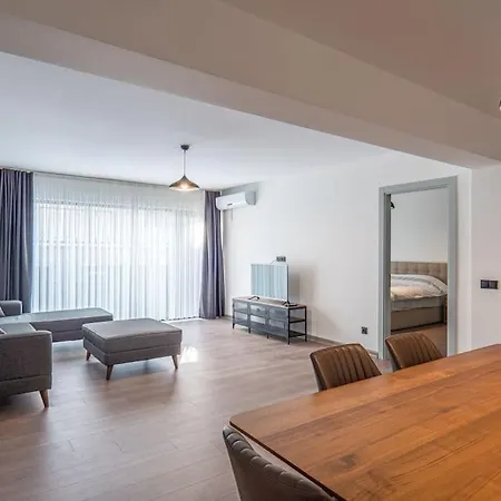 Sezonluk Yazlik Villa *
